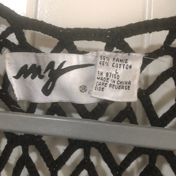 Vest - Picture 4 of 5